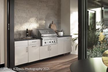Outdoor Kitchen with Danver Cabinetry and Ferguson appliances in TNAR 2022